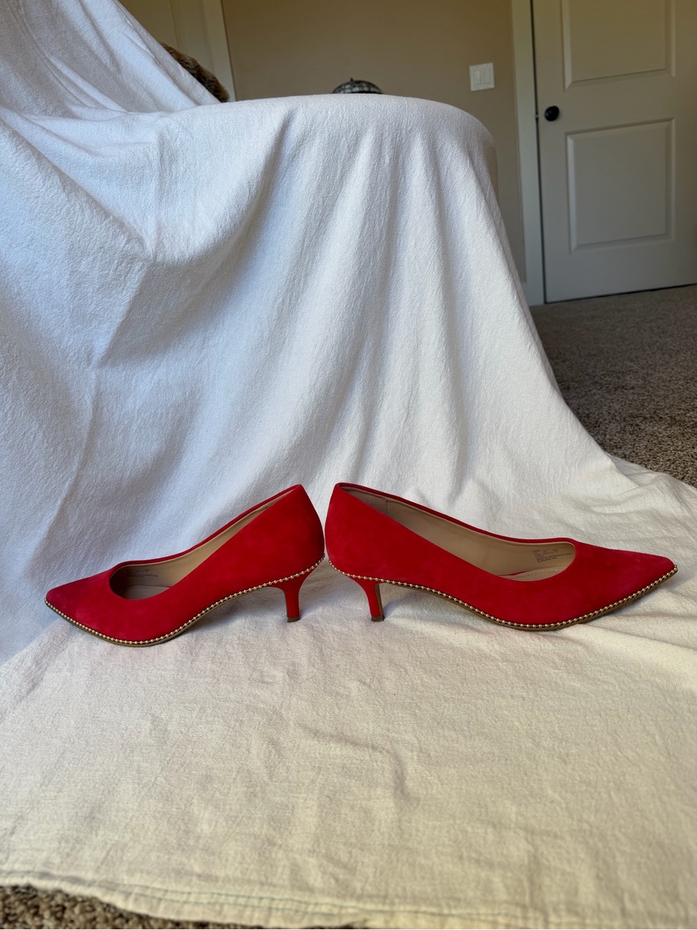 Coach Red Suede Gold Stud Trim Pointed Toe Pumps Heels 9.5 - Picture 3 of 9